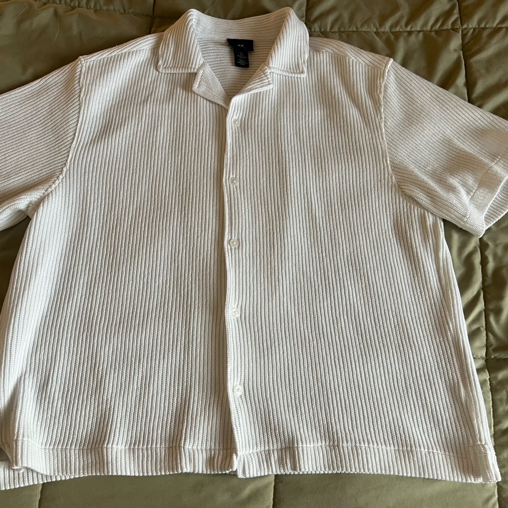 H&M Cream Textured Knit Top
